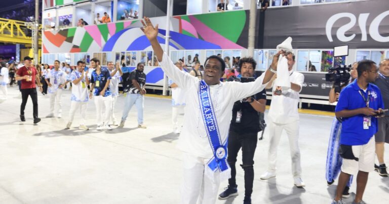 Beija-Flor celebra o Bembé do Mercado com desfile impactante na Sapucaí