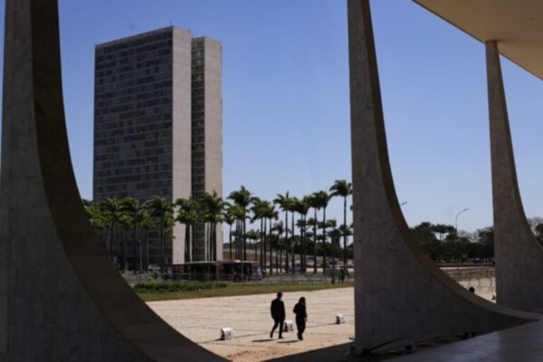 Congresso retoma os trabalhos em sessão conjunta marcada por mensagens de Fachin e Rui Costa