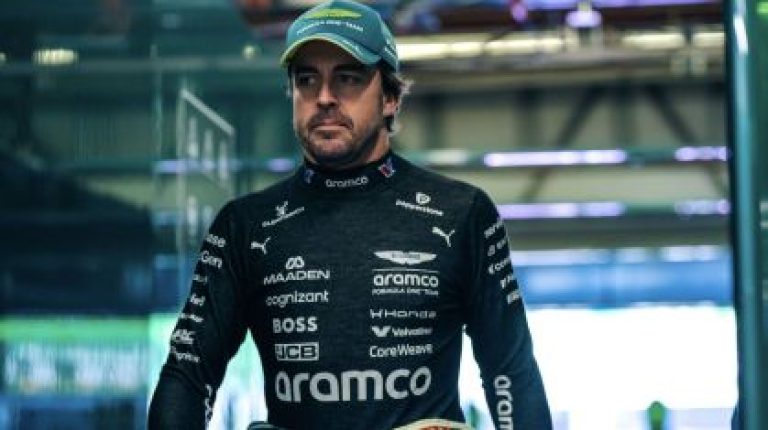 Fernando Alonso reafirma competitividade e descarta aposentadoria na Fórmula 1