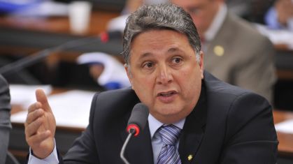 Ministro Cristiano Zanin anula condenação de Anthony Garotinho em caso eleitoral