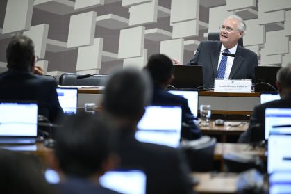 Comissão de assuntos econômicos solicitará celular de Daniel Vorcaro ao STF