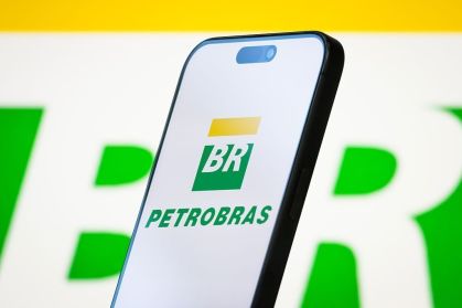 Ações da Petrobras caem 6% com queda do petróleo após cessar-fogo no Oriente Médio