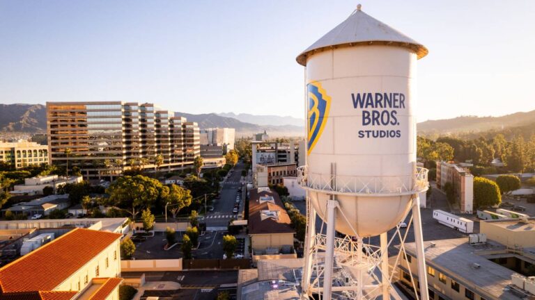 Warner bros discovery avança na venda para a paramount skydance