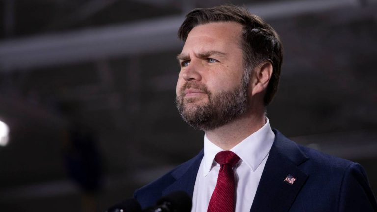O papel de JD Vance nas negociações entre EUA e Irã revela tensões diplomáticas