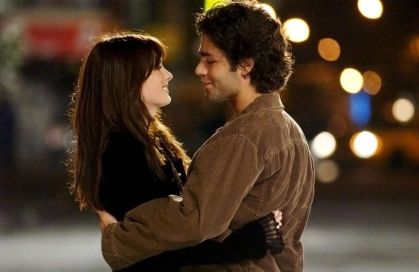 Adrian Grenier defende complexidade de Nate em O Diabo Veste Prada