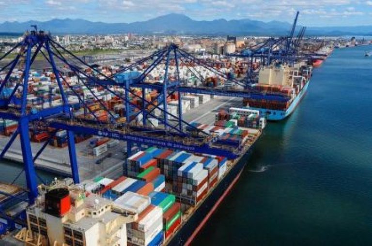 Cabotagem de contêineres pode reduzir emissões do transporte de cargas no Brasil
