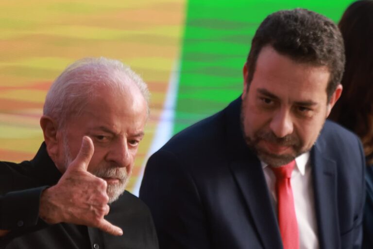 Boulos quer ver Lula debater segurança com Flávio Bolsonaro nas eleições