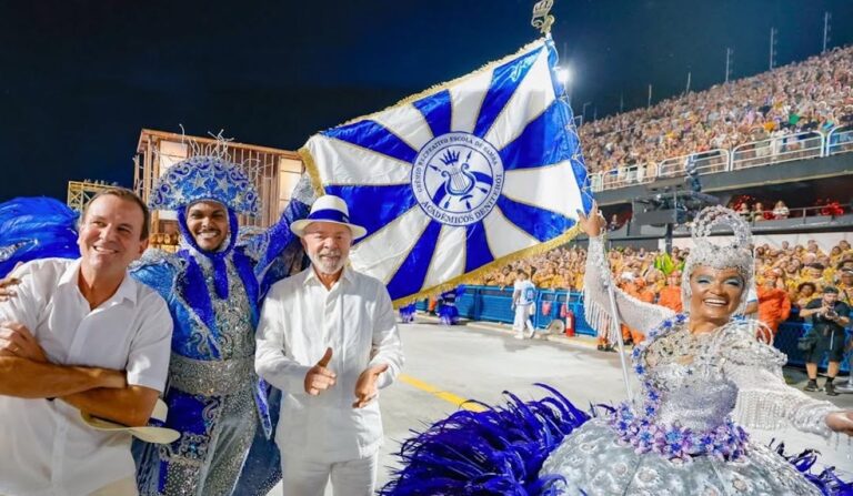 Tse mantém investigação sobre desfile em homenagem a Lula no Carnaval do Rio