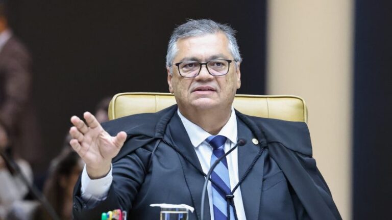 Flávio Dino comenta limitações para se defender no STF