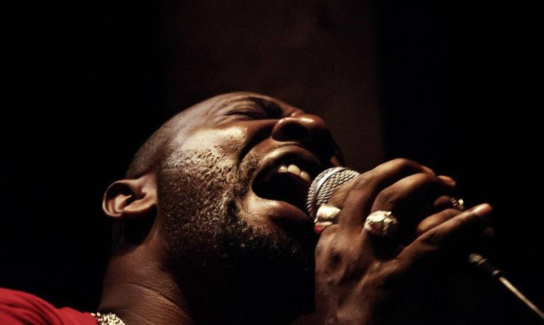 Documentário revela o lado cult e multifacetado de Mr Catra