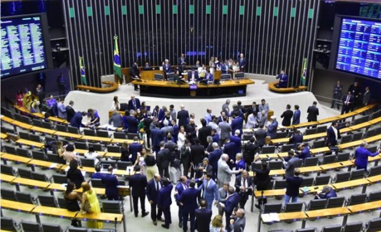 Câmara aprova urgência para quebrar patente do Mounjaro e Zepbound