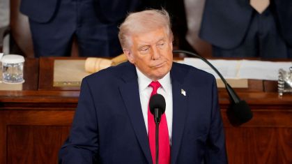 Trump anuncia quadruplicação da produção de armamentos estratégicos nos EUA