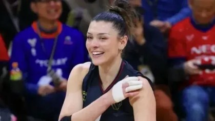 Rosamaria avalia possível retorno ao vôlei brasileiro após Japão