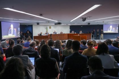 Generais presos apostam em leitura para remição de pena