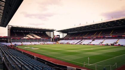 Aston Villa e Brighton duelam em confronto decisivo da Premier League
