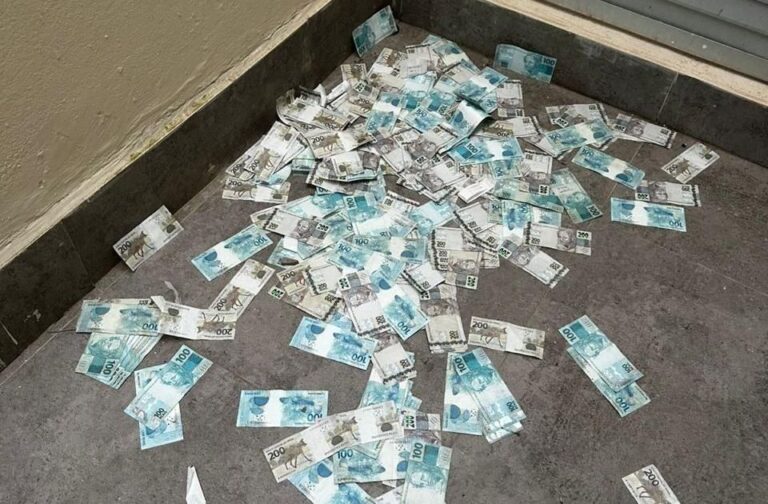 Operação Barco de Papel apreende R$ 429 mil em espécie em Santa Catarina