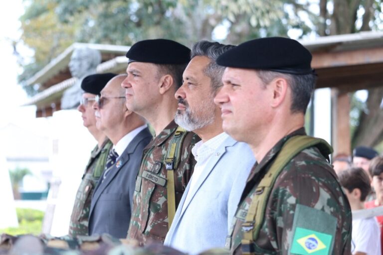 13º bib promove troca de comando em cerimônia oficial em ponta grossa
