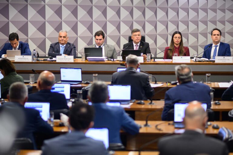 CPMI do INSS investiga Paulo Camisotti e vota requerimentos cruciais