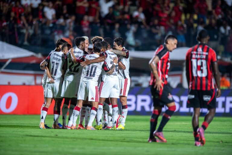 Flamengo destaca desempenho de Rossi, Royal e Cebolinha na vitória contra Vitória