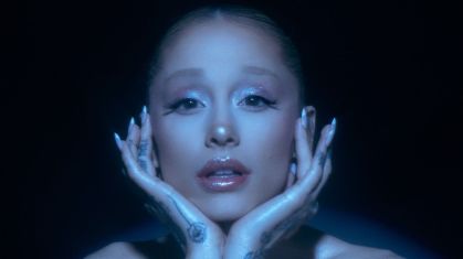 Ariana Grande prepara lançamento de novo álbum para o próximo verão