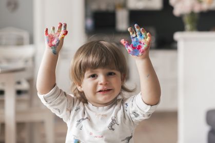 Diagnóstico precoce no autismo impulsiona trajetória escolar inclusiva