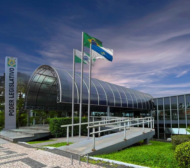 Ponta Grossa adia decisão sobre concessão do Centro de Eventos e redução de cargos