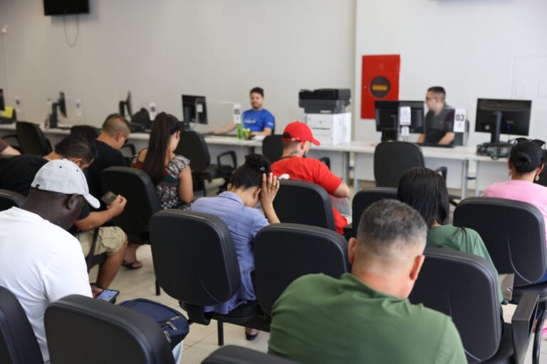 paraná amplia milhares de vagas de emprego e estágio após carnaval