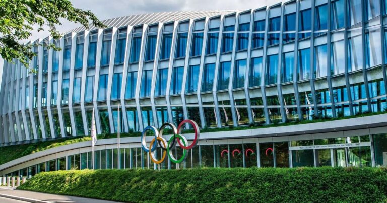 Comitê Olímpico Russo oferece compensação a atletas barrados nos Jogos de Inverno