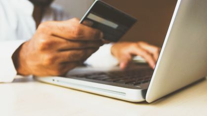 Como pagar contas online com segurança e praticidade em 2026