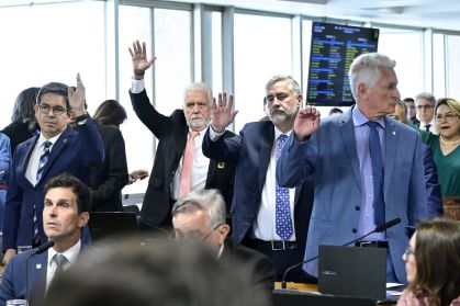 Governistas questionam votação em CPMI do INSS e aguardam decisão de Alcolumbre
