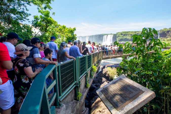 Feriado de páscoa impulsiona turismo e movimentação econômica no Paraná