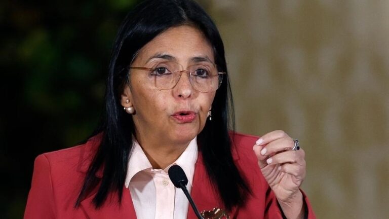 Venezuela aprova lei de anistia para presos políticos em meio a tensões