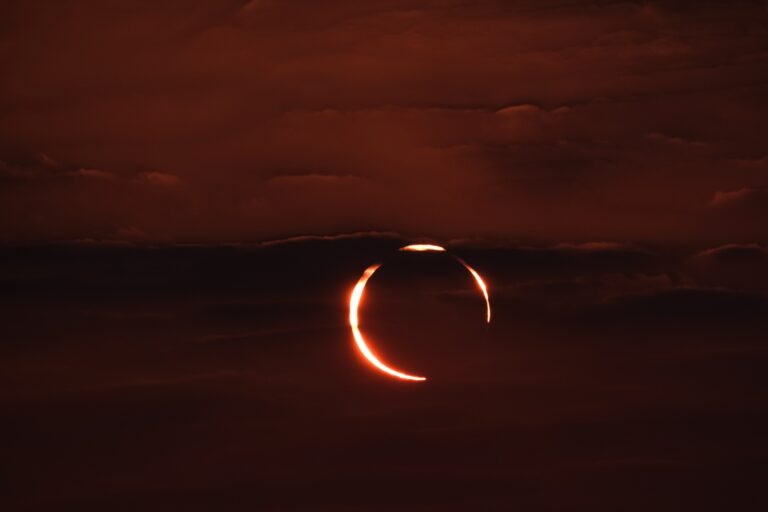 Principais eclipses e chuvas de meteoros visíveis no Brasil em 2026