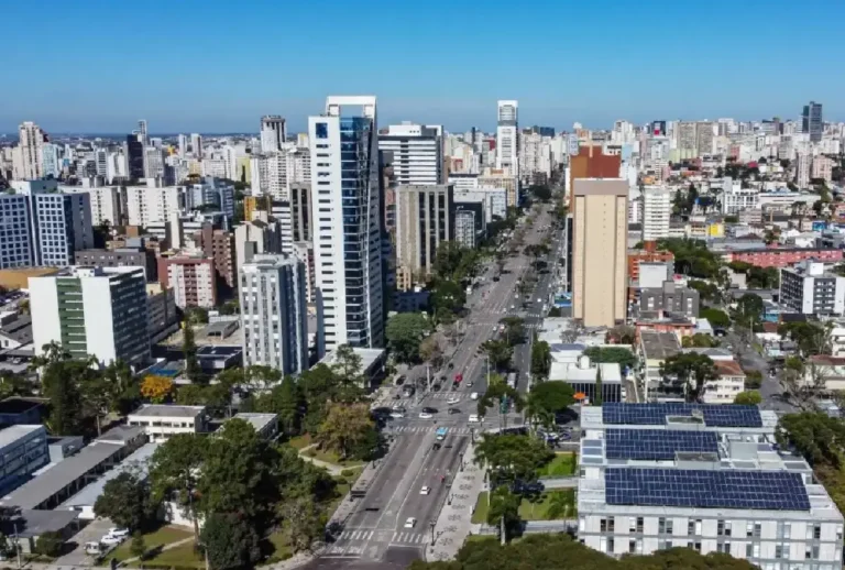 Copel anuncia desligamento programado em Curitiba e lista bairros afetados