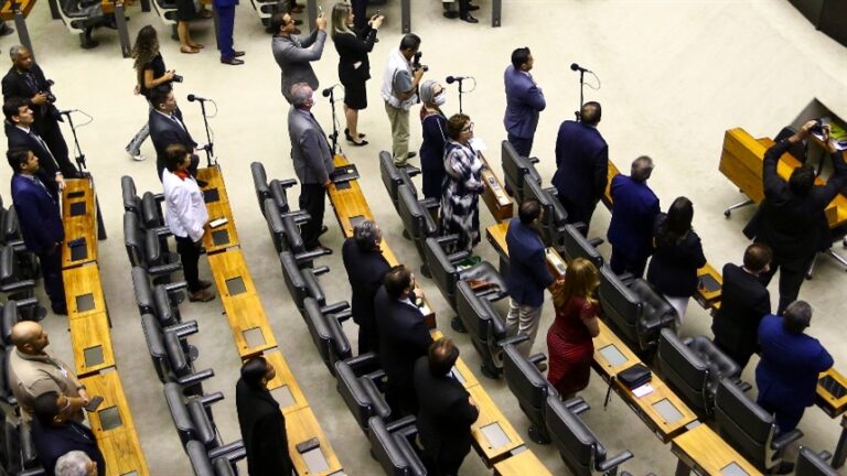 Parlamentares alertam para insegurança jurídica no campo