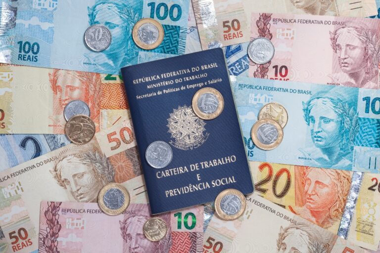 PIS/Pasep 2026: saiba quem tem direito e como consultar o benefício
