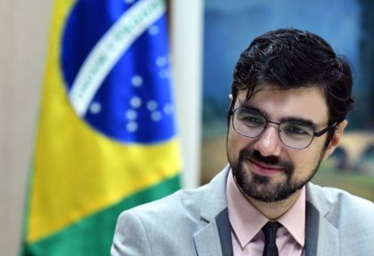 Petrobras renova conselho e elege Guilherme Mello como presidente