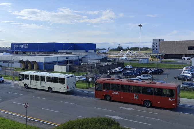 Ônibus para aeroporto de Curitiba terá intervalos fixos a cada 20 minutos em março