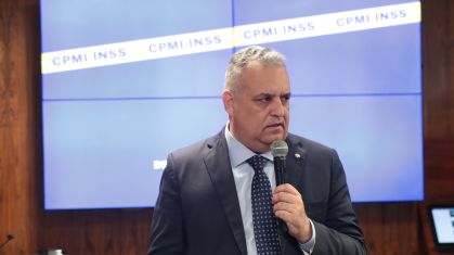 Relator da cpm do inss expõe pagamentos suspeitos a Lulinha
