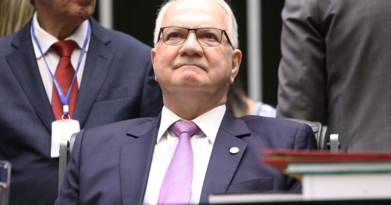 decisões de fachin revelam questionamentos sobre legitimidade do stf