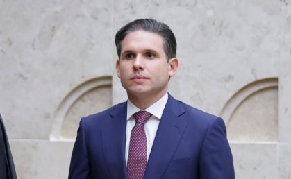 Hugo motta cria grupo para debater projeto que criminaliza misoginia