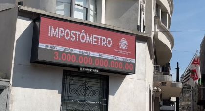 Impostômetro atinge marca de R$ 1 trilhão em 2026 com alta de 2,9%