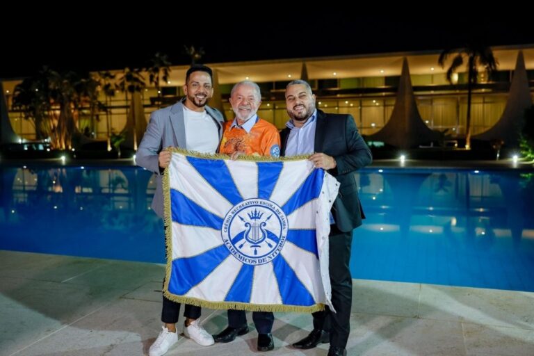 Homenagem a Lula no Carnaval divide opiniões e acende alertas políticos