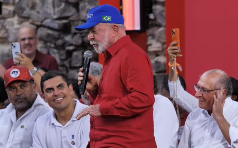Lula destaca parceria exitosa com a China e fala sobre disputa por terras raras