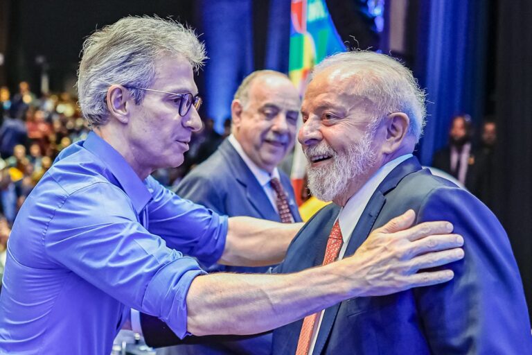 Lula cobra Romeu Zema por não aplicar recursos do PAC em Minas Gerais