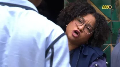 Milena desafia Edilson e aperta o botão durante dinâmica do BBB 26