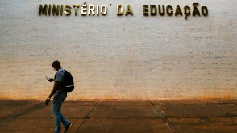 Ministério da Educação inaugura 107 obras em todo o país com presença de Lula