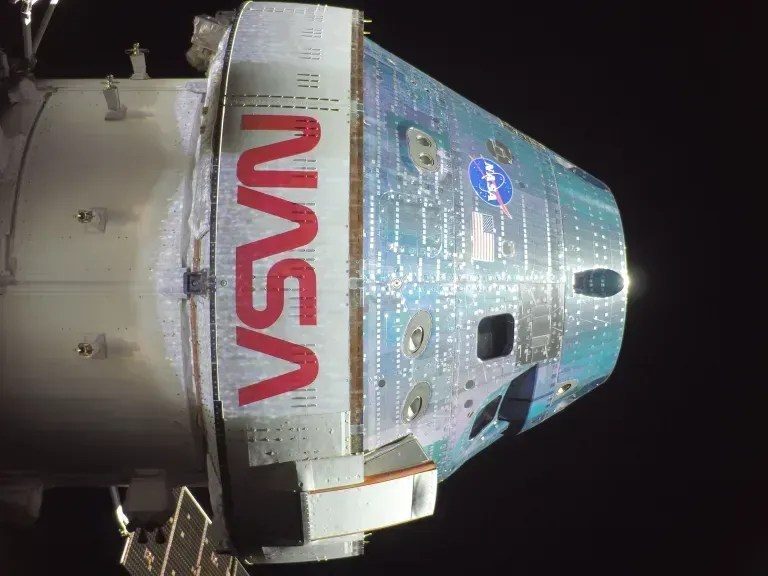 Artemis II avança com nave Orion entrando na influência gravitacional da lua