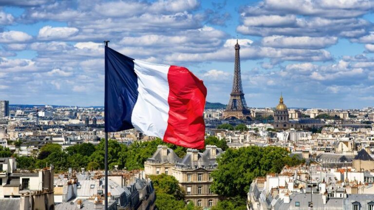 França detém homem por abusar de 89 menores em cinco décadas