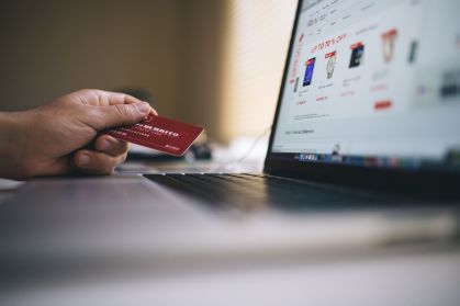E-commerce projeta crescimento de R$ 11 bilhões no Dia das Mães 2026